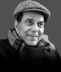 Sachin Tendulkar Remembers Dharmendra’s “Infectious Energy”