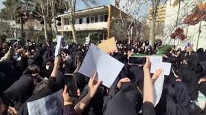 Iran Issues Warning to University Students as Anti-Government Protests Resurge