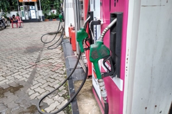 India has 60 days of crude reserves, 1 full month of LPG supply firmly arranged: Govt..