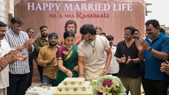 Rashmika Mandanna & Vijay Deverakonda greeted with a warm celebration on the set of ‘Ranabaali’..