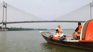 PM Modi Takes Serene Boat Ride on Hooghly River, Calls Ganga the ‘Soul of Bengal’