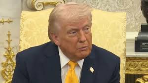 Trump Thanks Iran for Reopening Strait of Hormuz, Maintains Naval Blockade