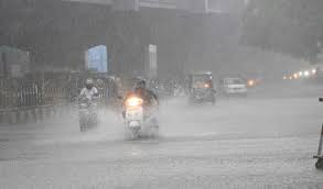 Telangana Weather Update: IMD Issues Thunderstorm and Heavy Rain Alert Across the State