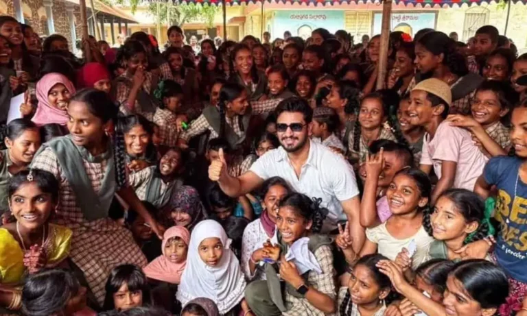 Nikhil Distributes School Kits to 1,000 Government School Students
