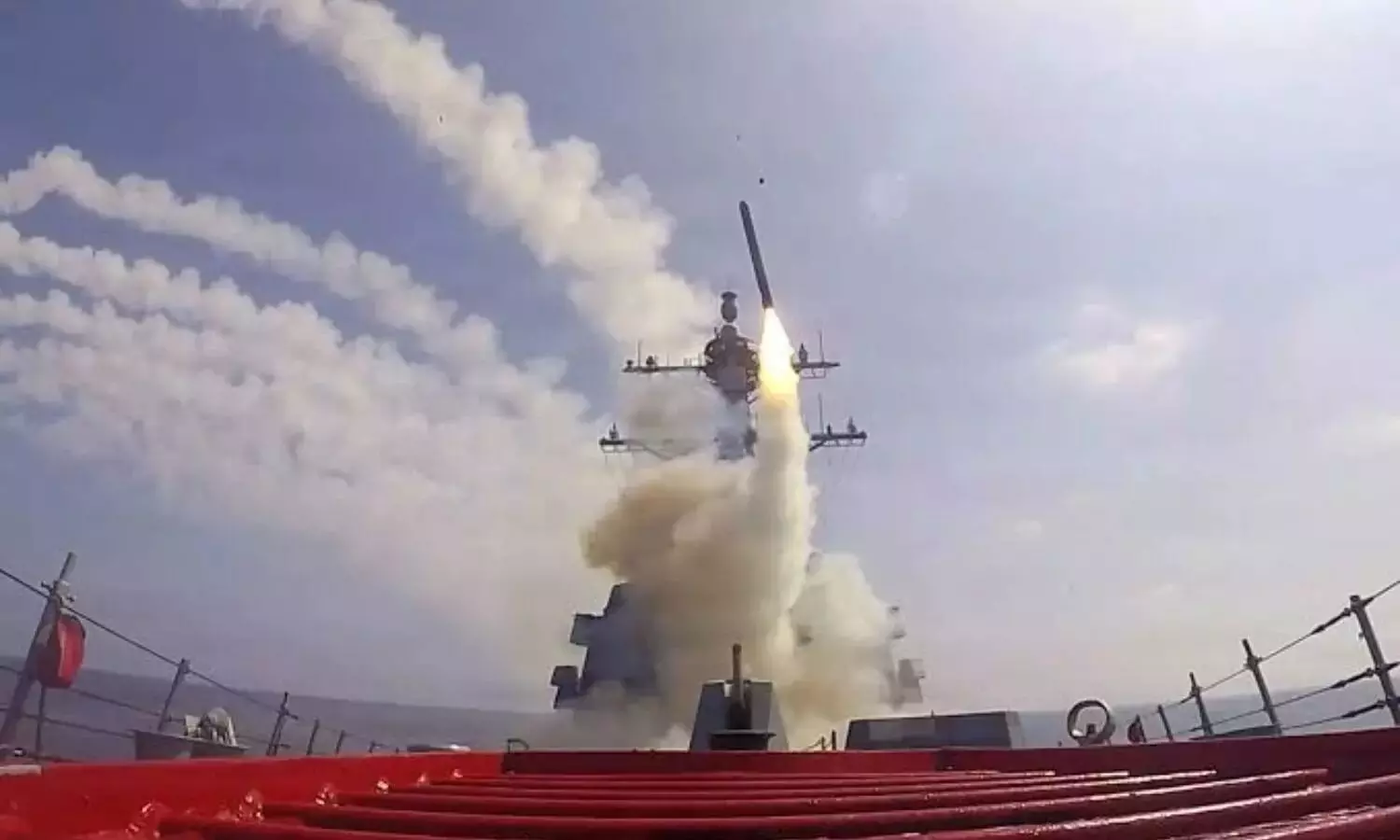 US-Iran Tensions Escalate Again.. Missile Strikes Raise Fears of Wider Middle East Conflict