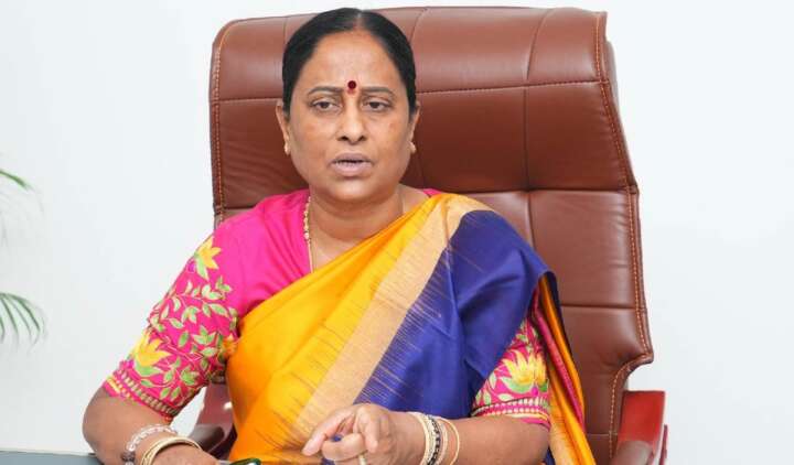 Konda Surekha Complains to TPCC Chief Over Kadiyam Srihari