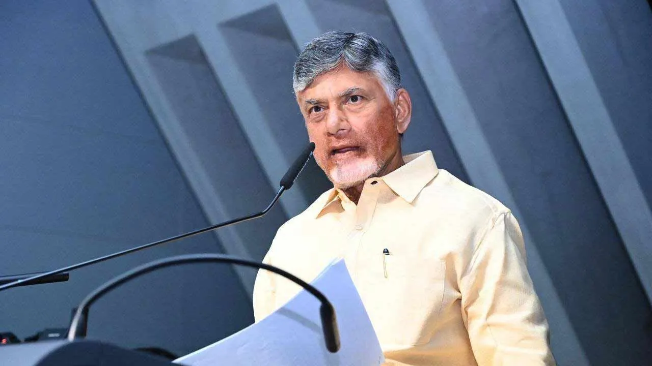 Chandrababu Naidu Lays Foundation for Dowleswaram Barrage Modernization