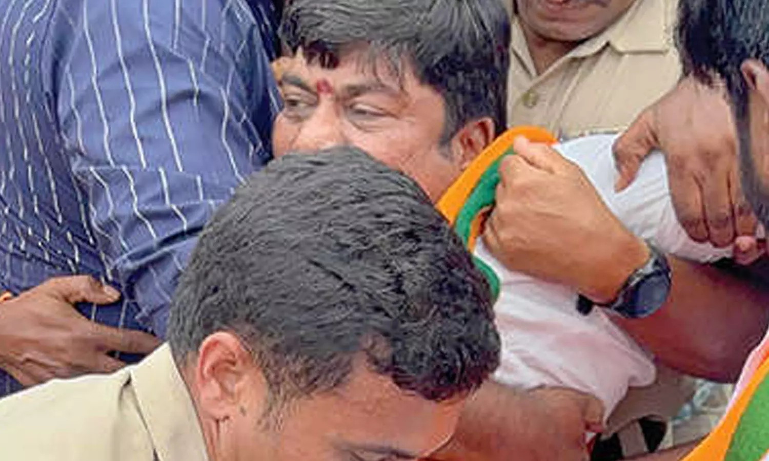 BJP Protest Over Pending Fee Reimbursement Turns Tense in Khammam