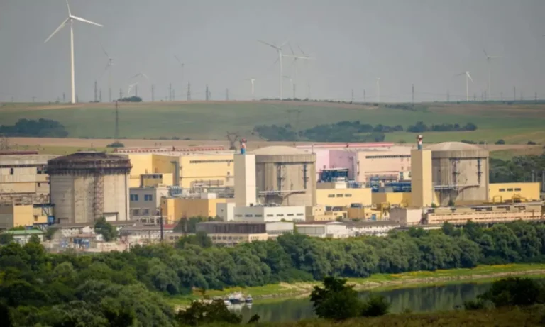 Romania Faces Power Crisis as Extreme Heat Forces Nuclear Plant Shutdown