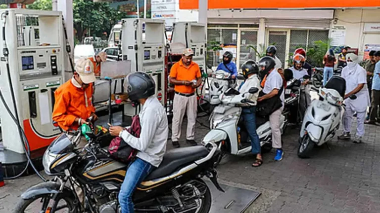 No Number Plate, No Fuel: Rajkot Bans Fuel Sales to Vehicles Without Plates