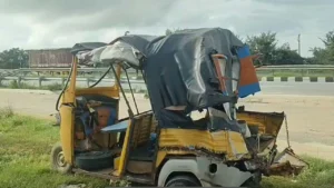 Road Accident: Ten Students Injured After School Auto Is Hit by Lorry in Medak