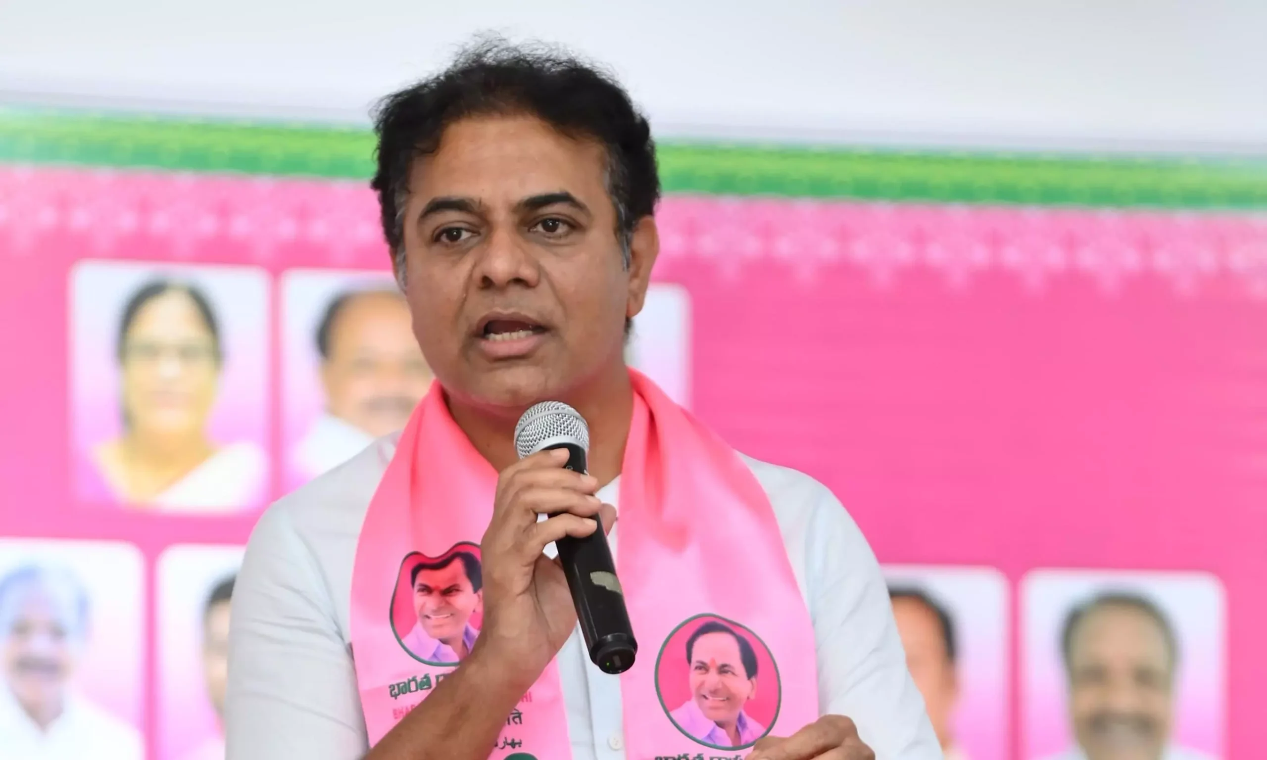 ‘Chhatron Ki Goonj’ not enough, Rahul Gandhi must face Telangana youth: KTR..