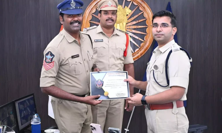 Head Constable Chandrarao Saves Passenger Trapped Under Train, Earns Praise