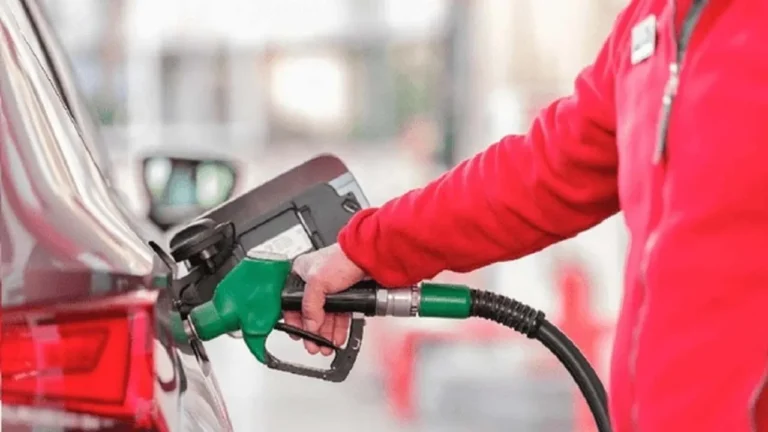 Pakistan Raises Petrol and Diesel Prices Again: Fuel Rates Hiked From Today