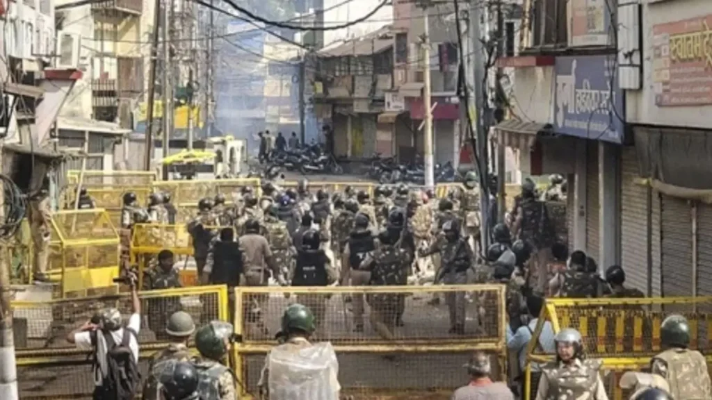 Fresh stone pelting in Ujjain over Shahi Masjid portion demolition; MP Police use tear gas, lathi charge.