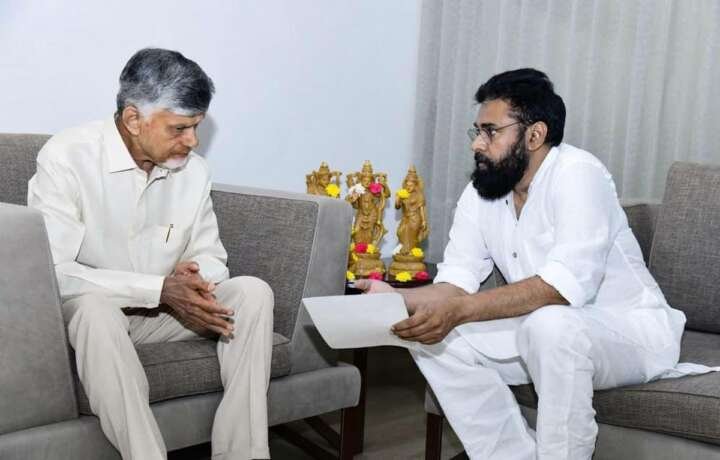 Chandrababu Naidu, Pawan Kalyan discuss seat-sharing for Andhra local body polls..