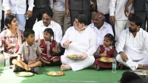 Telangana govt to launch central kitchens for school breakfast scheme on Dec 9..