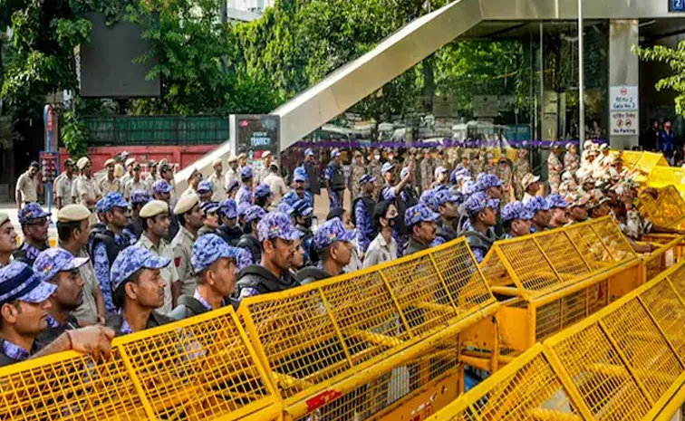 CJP protest in Delhi: Mobile internet suspended near Janpath-Kartavya Path..