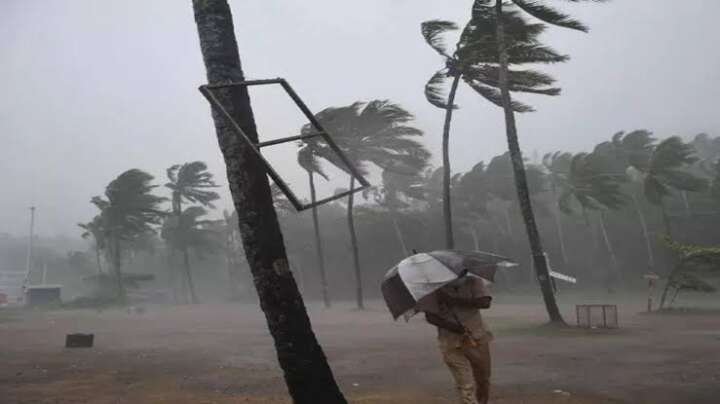 Cyclone ‘Arnab’ moves closer to Andhra coast, triggering heavy rain, gusty winds..